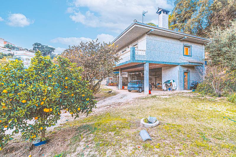 Foto dfd96d47-f01f-4ae8-95fd-f598e9c40c35. Maison avec cheminée parking piscine dans Niàgara Parc -Àgora Parc Tordera
