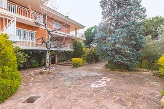 Casa a Urbanitzacions. Fantstica casa de 4 vientos muy bien conservada