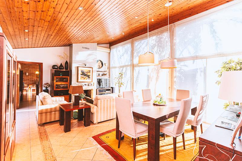 Foto 52168ba3-3dba-4535-8efd-39b2685d7375. Chalet con camino parcheggio piscina in Urbanitzacions Sant Pol de Mar