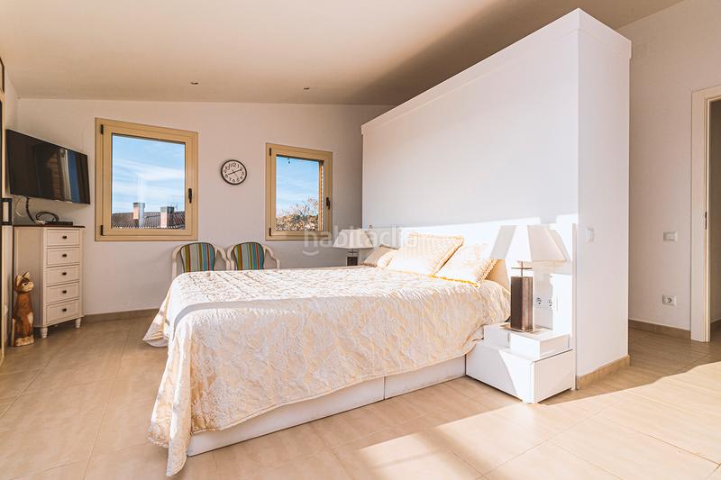 Foto 9e92c198-d35e-4e25-bb3a-eb61f2847b8f. Chalet con camino parcheggio piscina in Urbanitzacions Sant Pol de Mar