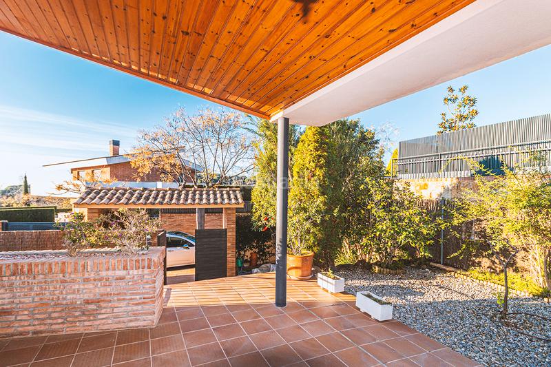 Foto b8f7cf53-8598-4006-a767-db192331dbe5. Chalet con camino parcheggio piscina in Urbanitzacions Sant Pol de Mar