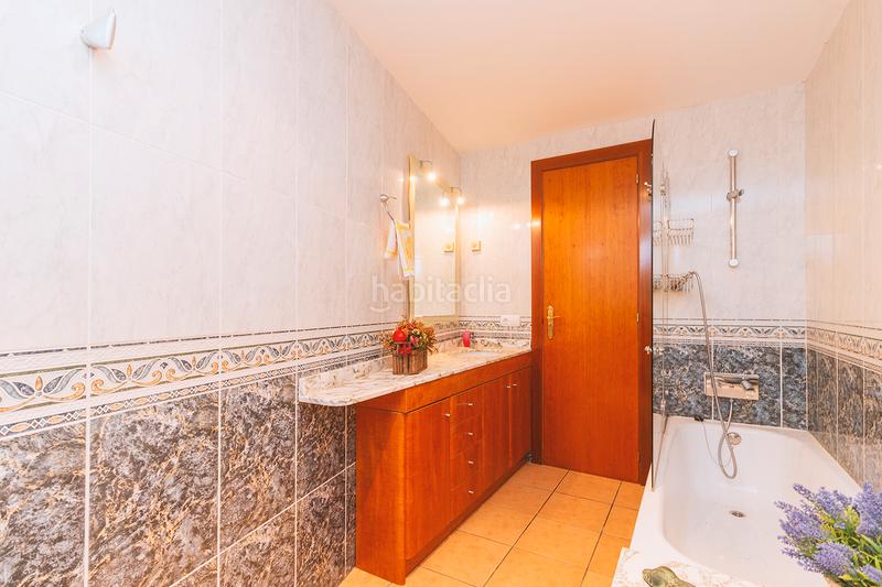 Foto c7068479-dc65-426f-b47d-9afd4ce8ad21. Chalet con camino parcheggio piscina in Urbanitzacions Sant Pol de Mar