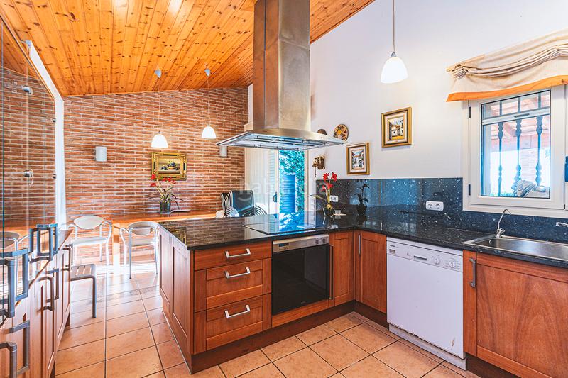 Foto f099488e-fe52-45d9-aee2-e20096cee96d. Chalet con camino parcheggio piscina in Urbanitzacions Sant Pol de Mar