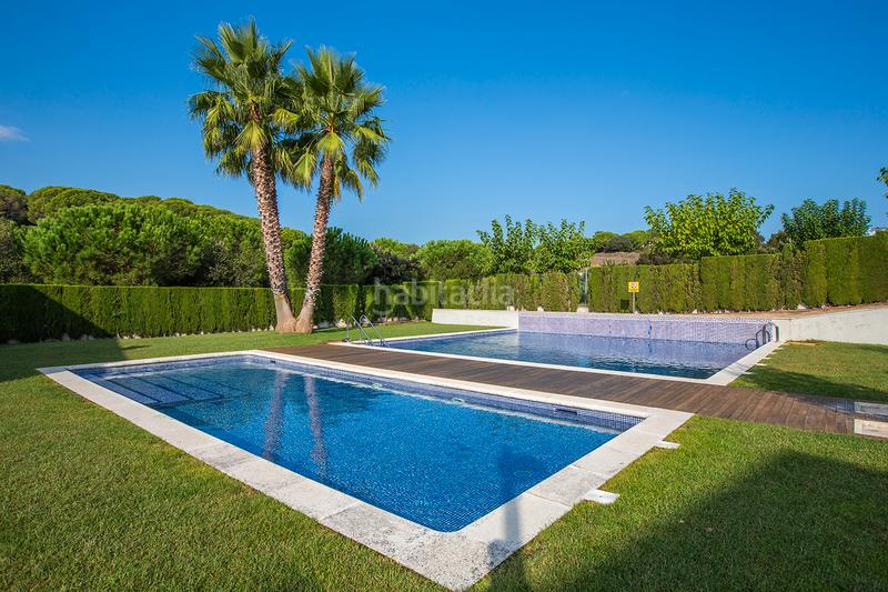 Foto b9f3262c-bfe4-427e-811c-eb350b3efe21. Chalet con parcheggio piscina in Urbanitzacions Sant Pol de Mar