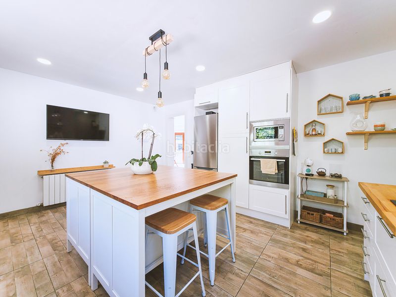 Foto 1a887808-bfb0-42cc-bb4e-5af87fabf806. Casa amb xemeneia calefacció aparcament piscina a Sant Pol de Mar