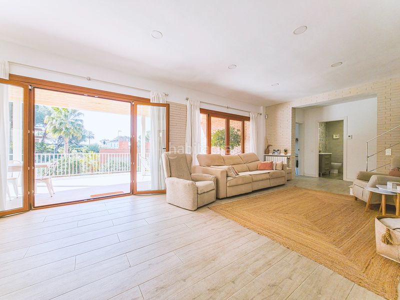 Foto 219bc735-6ab0-4a97-8e68-589267fc779b. Casa amb xemeneia calefacció aparcament piscina a Sant Pol de Mar