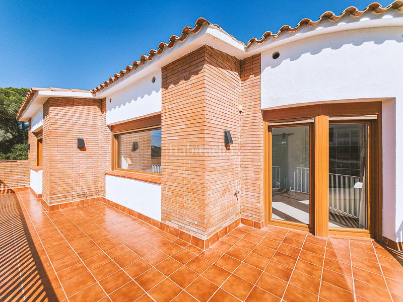 Foto 2605b638-3f84-4277-9f13-7cb223501c05. Casa amb xemeneia calefacció aparcament piscina a Sant Pol de Mar