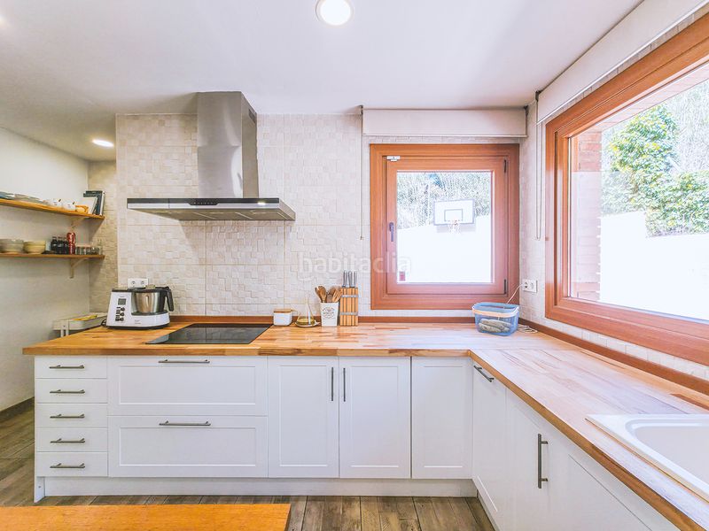 Foto 4c824a49-c80a-4ddd-ade4-debf6c47f447. Casa amb xemeneia calefacció aparcament piscina a Sant Pol de Mar