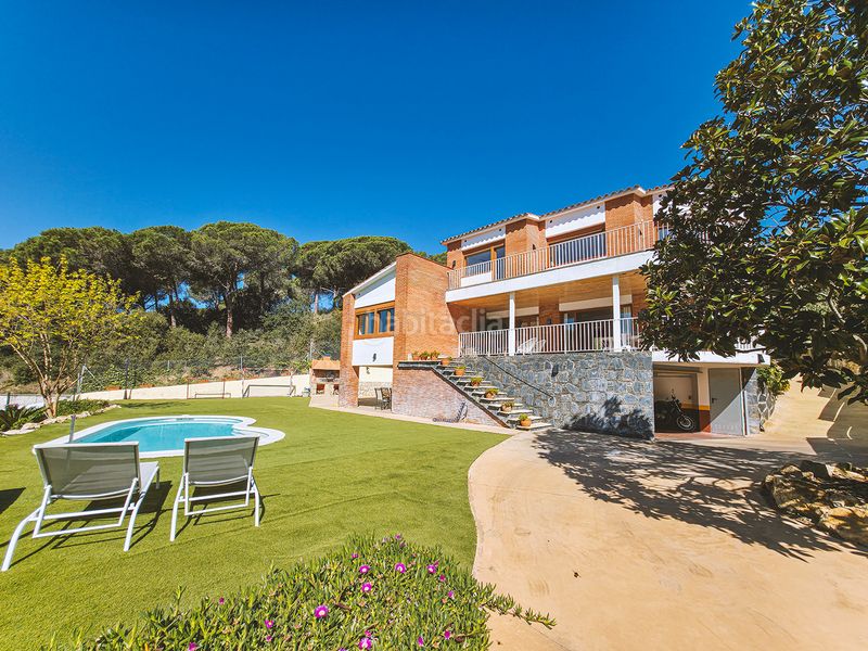 Foto 4d0ff42a-181e-43de-84db-f33a2cd542d4. Casa amb xemeneia calefacció aparcament piscina a Sant Pol de Mar