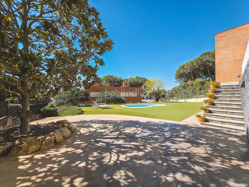 Foto 528e7369-a42a-4290-afaa-1affe34daf5c. Casa amb xemeneia calefacció aparcament piscina a Sant Pol de Mar