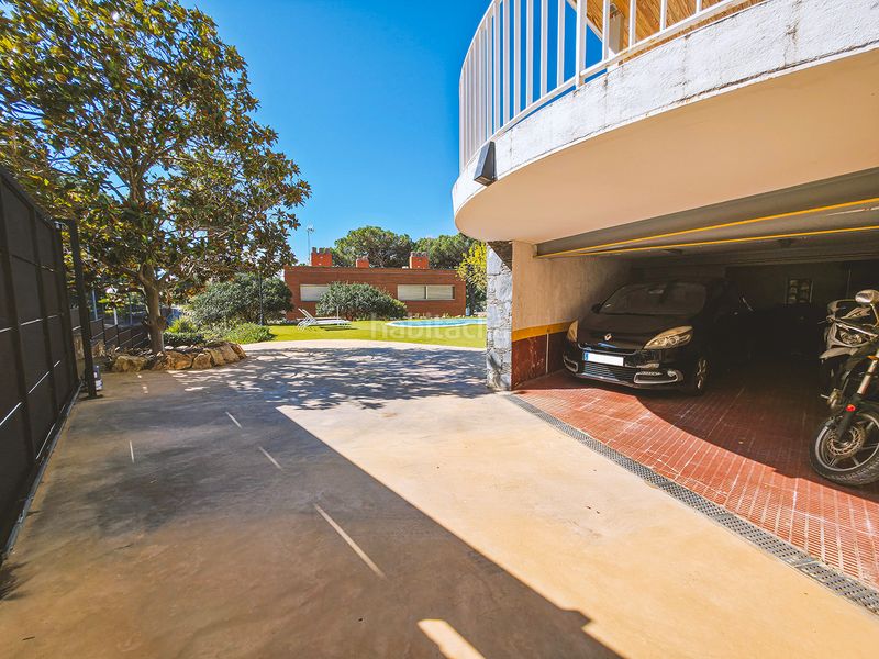 Foto b071db99-af65-4f97-898e-8c1fa867b5dc. Casa amb xemeneia calefacció aparcament piscina a Sant Pol de Mar