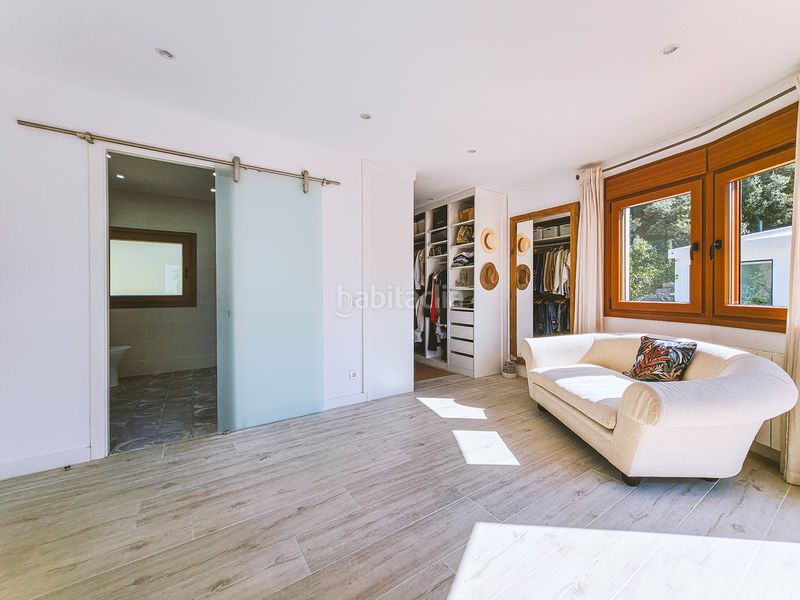 Foto bcc1b638-7803-451b-bdc8-5d7bb8df59bd. Casa amb xemeneia calefacció aparcament piscina a Sant Pol de Mar