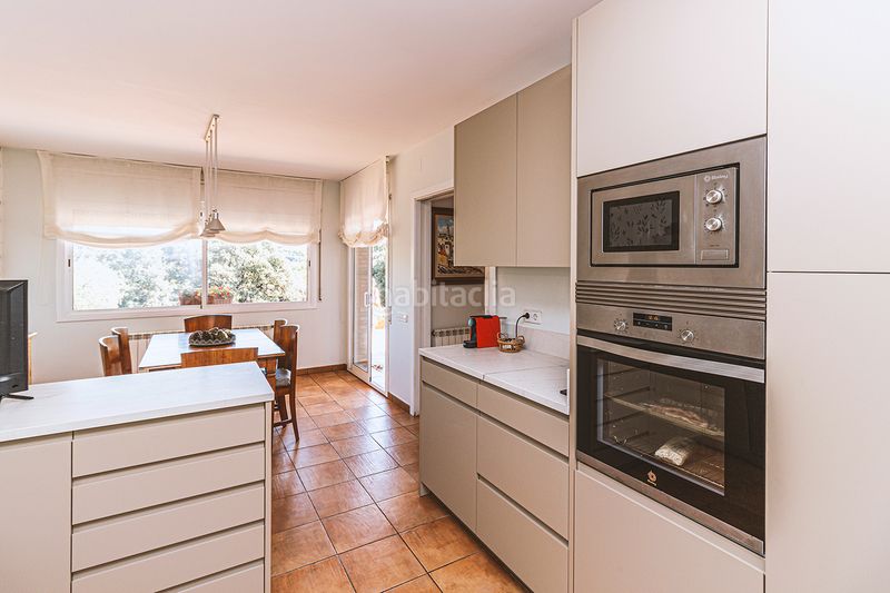 Foto 41e1da0e-0583-405b-827e-89422876286d. Chalet with fireplace heating parking in Urbanitzacions Sant Pol de Mar