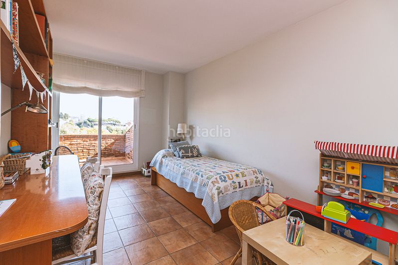 Foto e37e6936-d84e-4687-b89f-b9f39df2b21a. Chalet with fireplace heating parking in Urbanitzacions Sant Pol de Mar