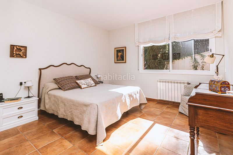 Foto ed000720-0c2a-4ef2-8479-c3436fcaa0f8. Chalet with fireplace heating parking in Urbanitzacions Sant Pol de Mar