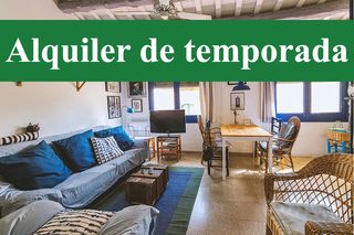 Miete Etagenwohnung  Carrer de la plaça. Encantador piso de pueblo con terraza y vistas a la iglesia – al