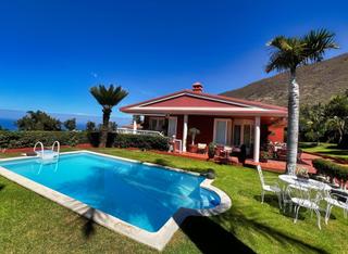 Masia a Las Cuevas - Los Gómez. Chalet con bonitas vistas y gran jardín