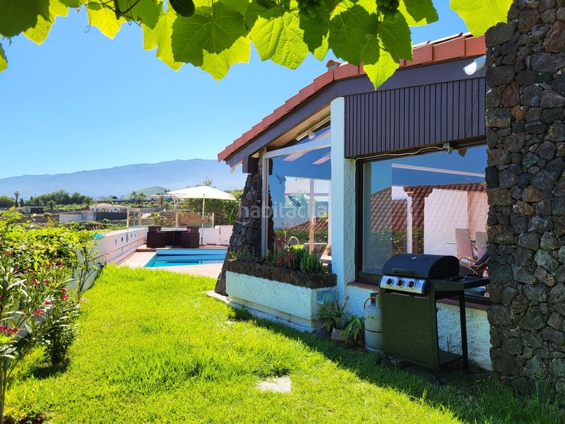 Foto 4348553a-3c17-45dd-9bf1-cc42d2d73d3d. Casa amb calefacció aparcament piscina a Los Realejos pueblo Realejos (Los)