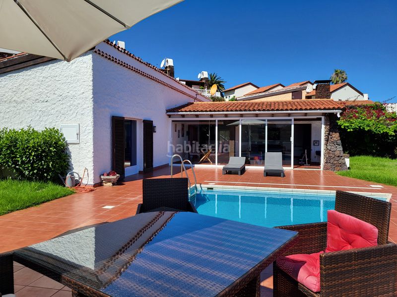 Foto bcdb4ef9-8512-41f9-a1d3-b6bb92c1cf34. Casa amb calefacció aparcament piscina a Los Realejos pueblo Realejos (Los)