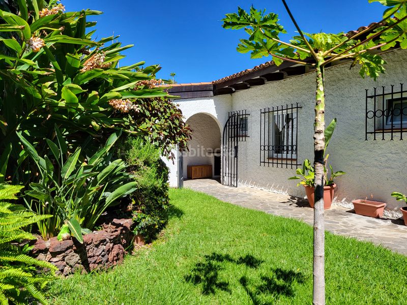 Foto d09ff06a-537c-4933-a8e7-47caf41ebaa2. Casa amb calefacció aparcament piscina a Los Realejos pueblo Realejos (Los)