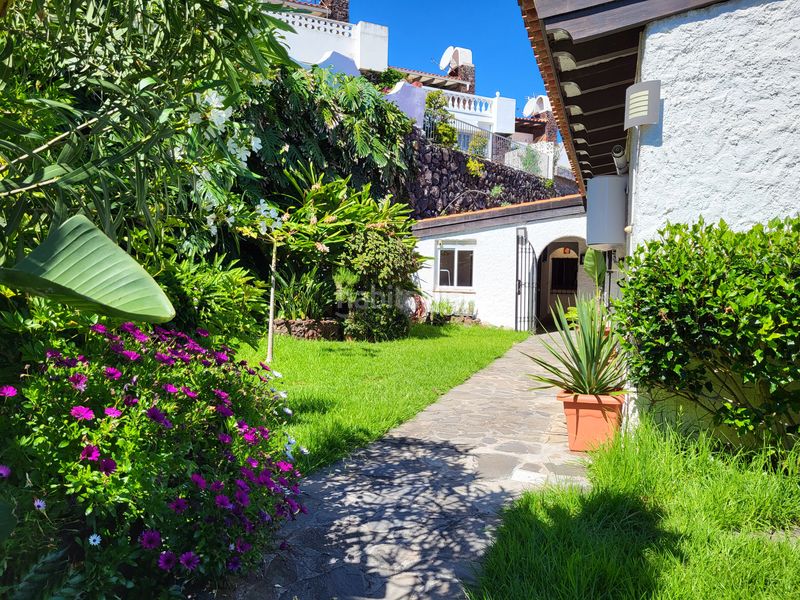 Foto e01aec13-8260-4ed5-8672-73714327da87. Casa amb calefacció aparcament piscina a Los Realejos pueblo Realejos (Los)