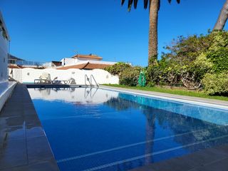 Lloguer Apartament a Longuera - Toscal. Amplio apartamento de un dormitorio con piscina comunitaria