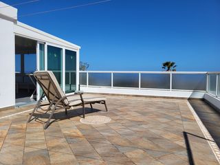 Maison à San Antonio - Las Arenas. Casa adosada con mucho espacio habitable, vistas al mar y aparta
