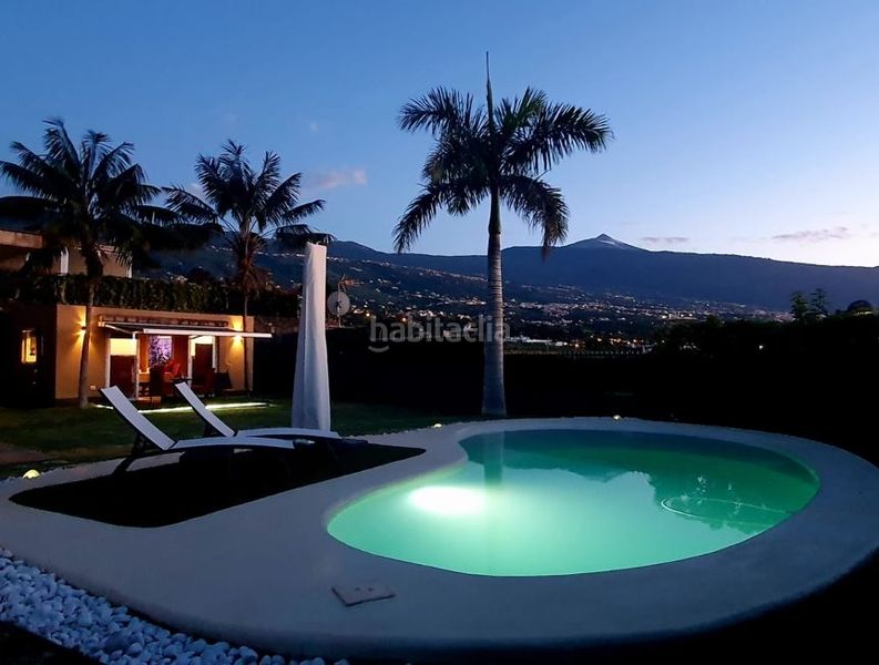 Foto cfa4f5b3-c586-4029-9ad7-acba6456d292. Casa amb aparcament piscina a El Durazno Orotava (La)