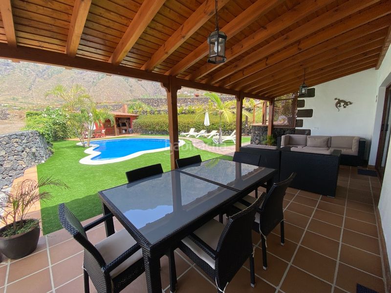 Foto 3d9acc5c-5624-4116-8806-830cb0f53ca1. Casa amb aparcament piscina a Frontera