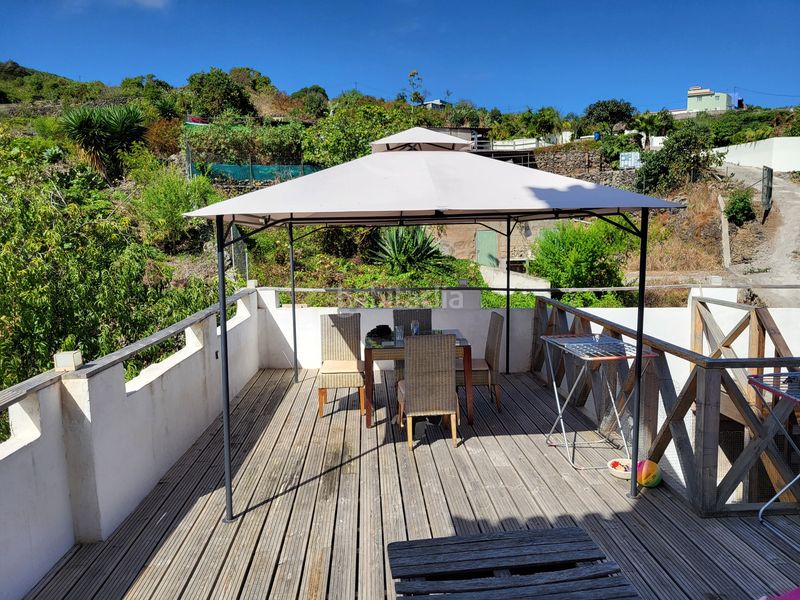 Foto c33e1752-a9fc-4e27-9017-e4a5d234e8e1. Casa amb aparcament a Garachico