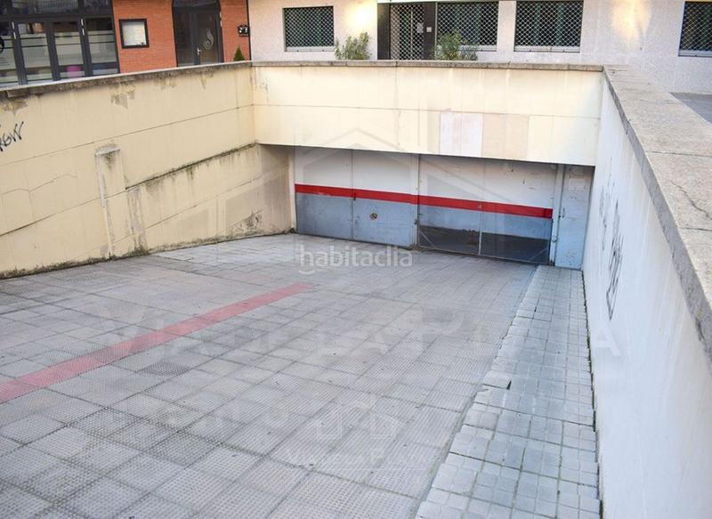 Foto dabf9a99-fc0b-451a-9015-ce32ae657ab9. Posto auto in Estación Salamanca