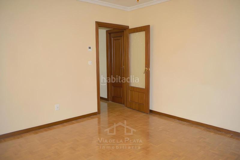 Foto 28f89753-9818-4578-9309-a2c9d6c10afd. Etagenwohnung mit heizung in Salesas Salamanca