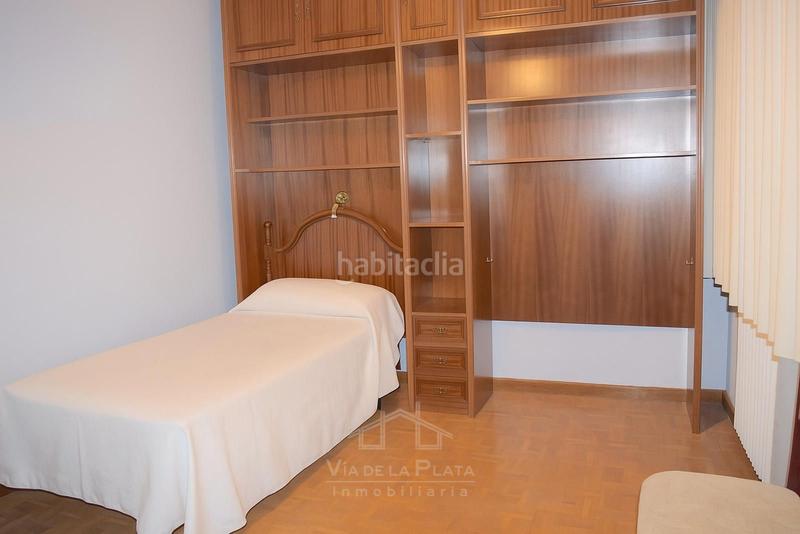 Foto f1fe7ad3-46fb-46d0-985d-e0b392adb1cd. Etagenwohnung mit heizung in Salesas Salamanca