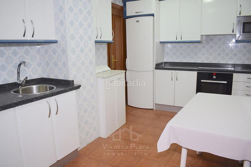 Foto f952dd86-52ba-4a9e-92d8-cc20dbc33709. Etagenwohnung mit heizung in Salesas Salamanca