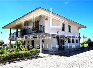 Maison  Camino de salamanca, cabrerizos. Parcela en cabrerizos  7000 m  vivienda, jardines, piscina y hue