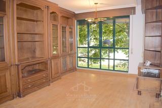 Pis  Peñafiel. Piso exterior con 3 habitaciones, plaza de garaje y 3 trasteros