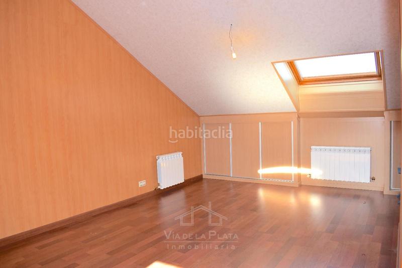 Foto 2722f266-05d7-45a0-a3fc-c30e5237b172. Casa adosada en sol 10 chalet con jardín y piscina en monterrubio en Monterrubio de Armuña