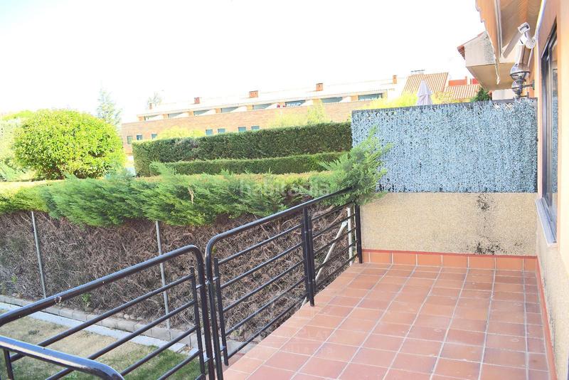Foto 63fb853b-e4a0-4b63-aad5-45087e5a6ecb. Casa adosada en sol 10 chalet con jardín y piscina en monterrubio en Monterrubio de Armuña
