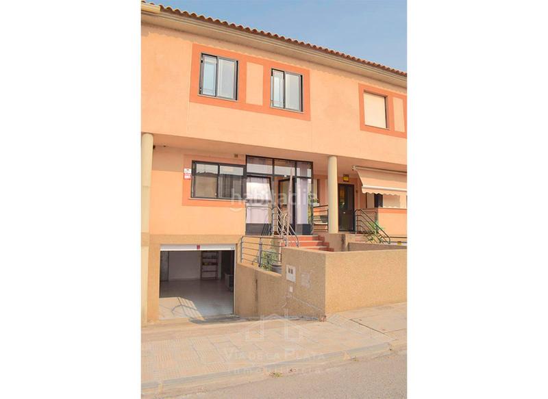Foto 72830b14-46f7-44b6-ba36-b7dd927da253. Casa adosada en sol 10 chalet con jardín y piscina en monterrubio en Monterrubio de Armuña