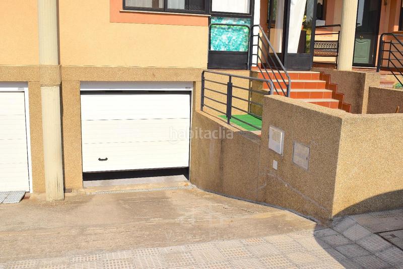 Foto eca5dd69-e51b-4628-b1da-103a31fafd31. Casa adosada en sol 10 chalet con jardín y piscina en monterrubio en Monterrubio de Armuña