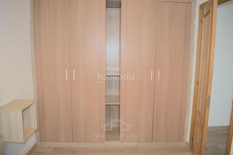 Foto 0d9cdb95-d436-4b15-942a-9d7a2ad560e2. Alquiler piso en portugal 174 bonito piso reformado en avenida de portugal en Salamanca