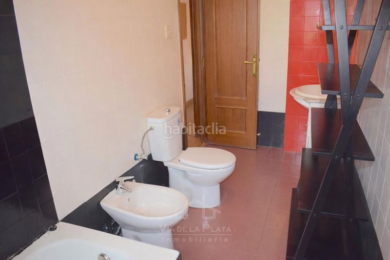 Foto d7ea8af6-731c-4277-8c92-0f27ed81c6b2. Lloguer àtic amb calefacció a Carmelitas Salamanca