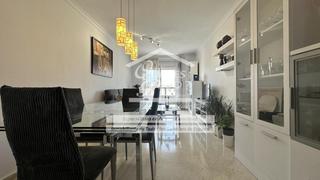 Pis  Residencial reina mercedes. Trae tus maletas y disfruta