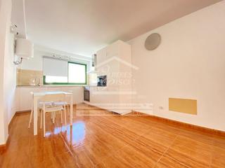 Location Appartement  Concejal alberto hernández rodríguez. Piso en muy buen estado en agaete, tres dormitorios , un baño y