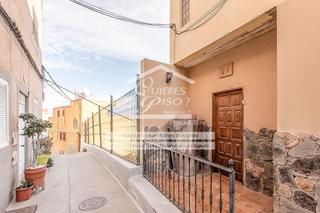 Pis  Gregorio gutirrez. Piso en venta a reformar en las palmas