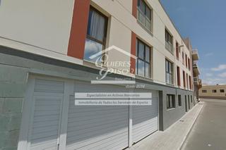 Aparcament cotxe  Delgado. 63 plazas de garaje y 10 trasteros en galdar