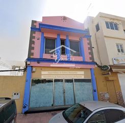 Edifici  Primero de mayo. 244.300 edificio de locales en pleno centro de vecindario  subas
