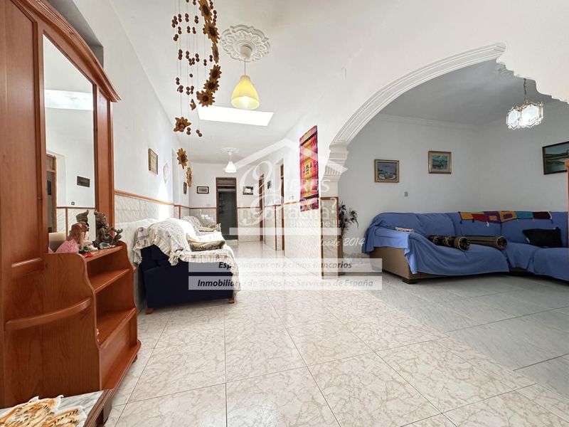 Foto b8967bff-1a74-4a3c-9451-5b626d1ecc3d. Casa amb aparcament a Carrizal Ingenio