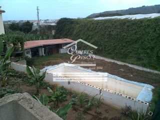 Maison  Camino los callejones. 89.000  casa terrera con terreno en arucas en subasta hasta el 2