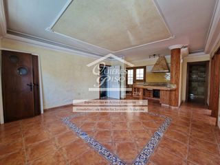 Ground floor  Avenida de la gloria. 142.500  ingenio bajo con patio garaje y trastero  en subasta